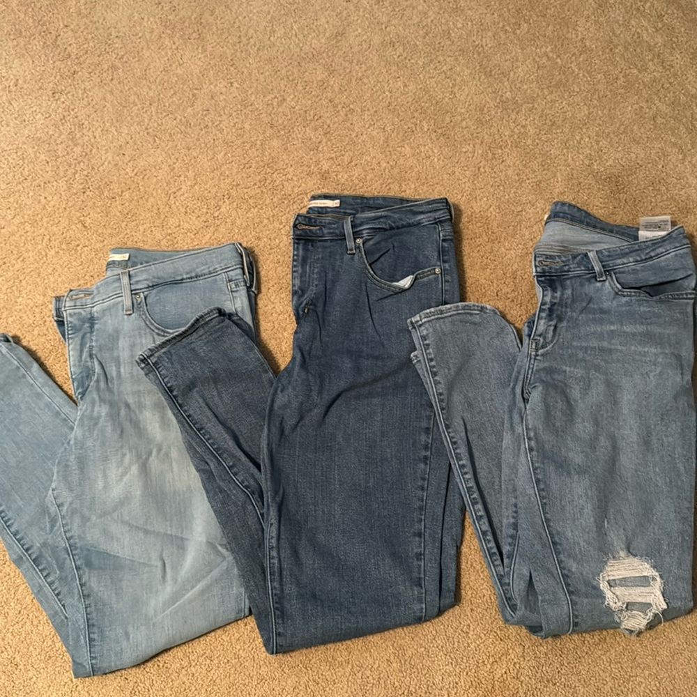 Levi skinny jeans 3 pair BUNDLE
